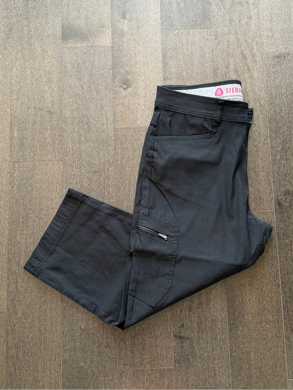 Sierra Designs Black Cargo Capri Pants
